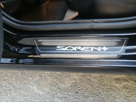 برچسب پارکابی خودرو کد SK0556 مناسب برای سمند سورن پلاس مجموعه 4 عددی