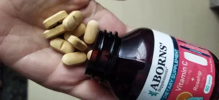 قرص ویتامین ث 1000 میلیگرم و رز هیپ ابورنز بسته 50 عددی