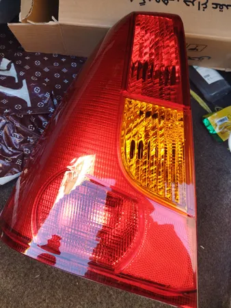 چراغ خطر عقب خودرو مدل KH-90-L-03 مناسب برای رنو ال 90