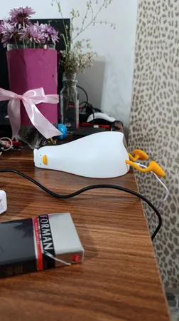 چراغ خواب اتاق کودک طرح اردک خسته