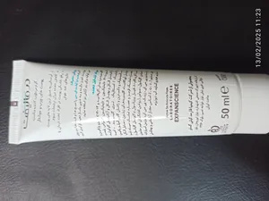 تجریه خرید کرم مرطوب‌کننده درمالیفت مدل Hydralift AC Cream مناسب پوست‌های چرب حجم 50 میلی‌لیتر