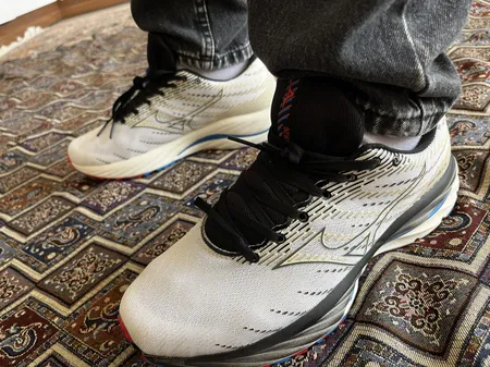 کفش مخصوص دویدن میزانو مدل WAVE RIDER26