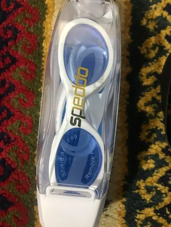 عینک شنا فری شارک مدل YG-502