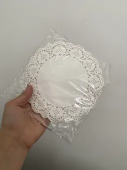 کاغذ شیرینی پزی طرح گیپور مدل DOYLEYS بسته 100 عددی