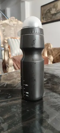 قمقمه دوچرخه مدل ok گنجایش 700 میلی لیتر