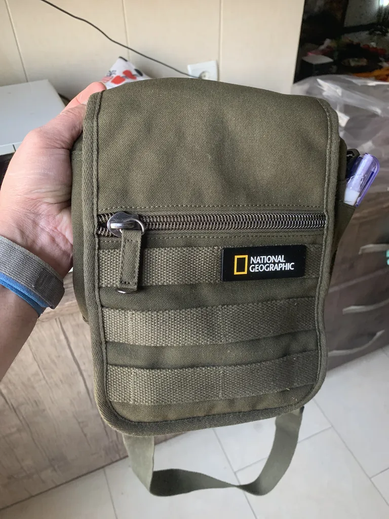 کیف رودوشی نشنال جئوگرافیک مدل NG 24202 MILESTONE
