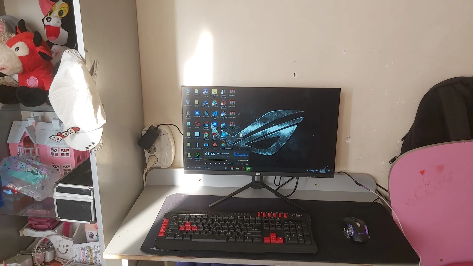 مانیتور گیمینگ 23.8 اینچ تویستد مایندز مدل TM24FHD100IPS