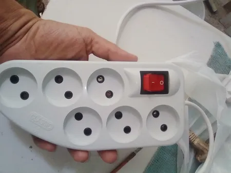 چند راهی برق کلاسیک مدل M6 بسته دو عددی