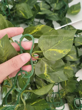 گل مصنوعی مدل ریسه برگ طرح پتوس