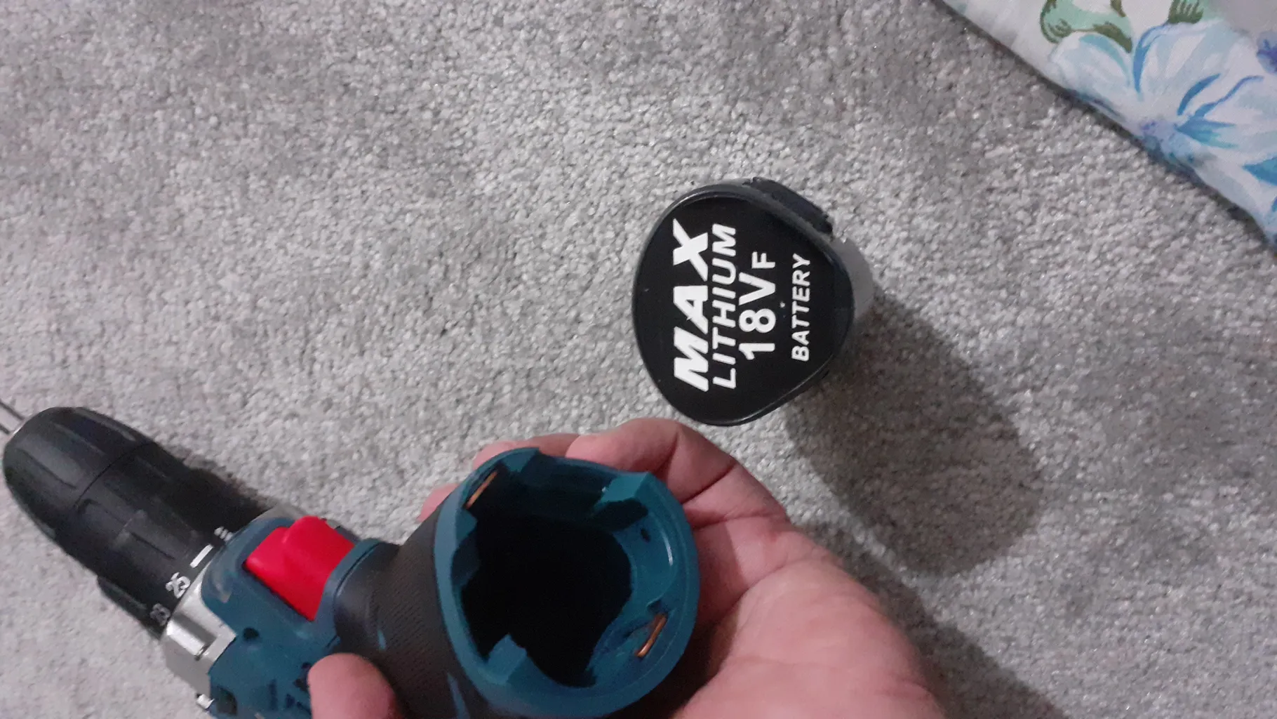 پیچ گوشتی شارژی باس مدل 18V-Li-ion