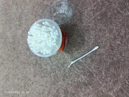 گوش پاکن نازنیکا کد 0100 بسته 100 عددی