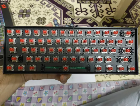 کیبورد گیمینگ ردراگون مدل K630 Dragonborn، مکانیکال سوییچ قرمز، Tenkeyless، نورپردازی RGB