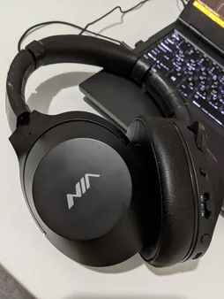 هدفون بی سیم نیا مدل NIA-NX100