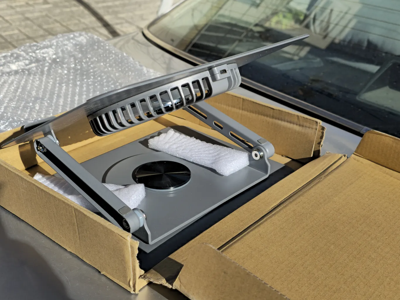 پایه نگهدارنده لپ تاپ مدل Adjustable-R