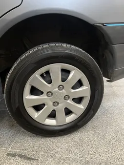 براق کننده لاستیک خودرو گتسان مدل G-7108 حجم 500 میلی لیتر