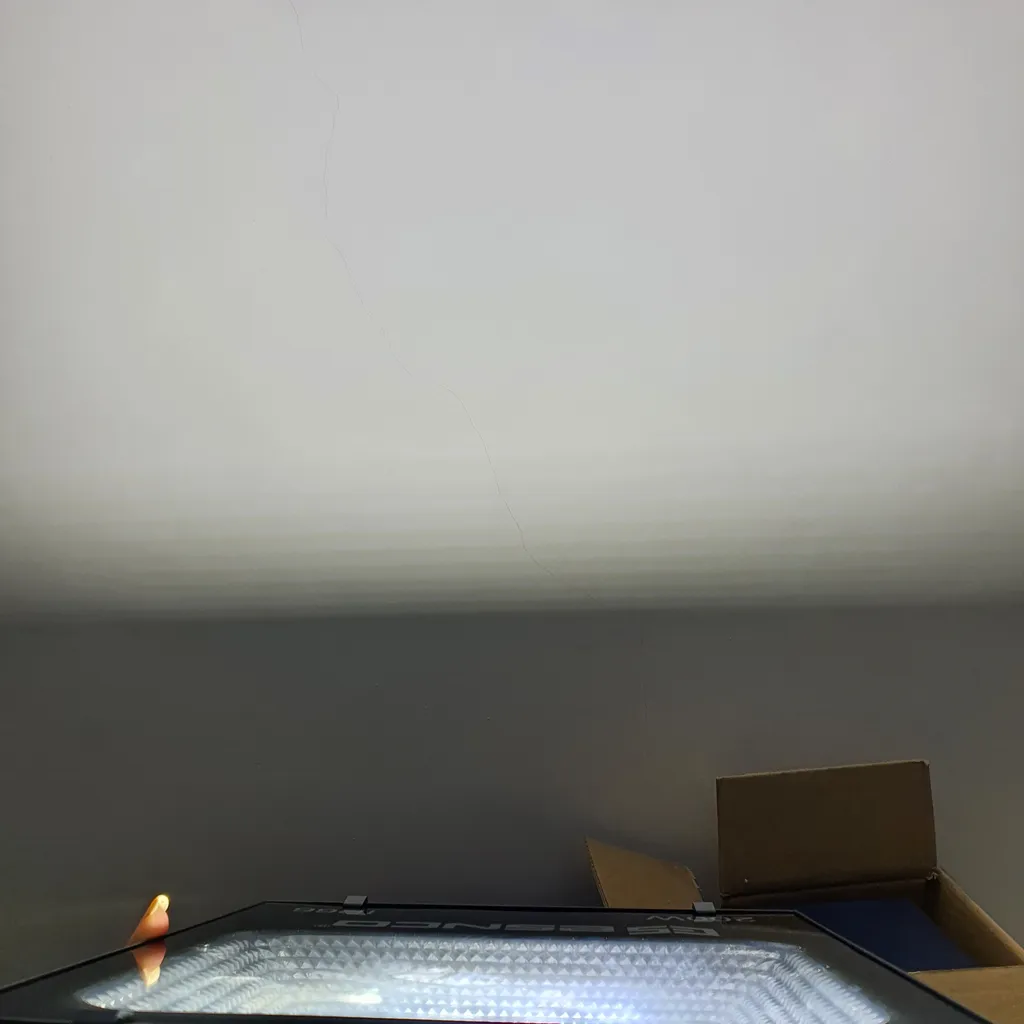 پروژکتور ال ای دی 200 وات اسنکو مدل ES-COB-200