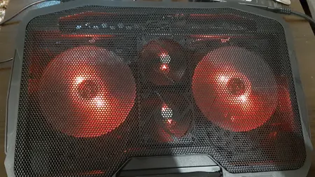 پایه خنک کننده  لپ تاپ مدل S-18