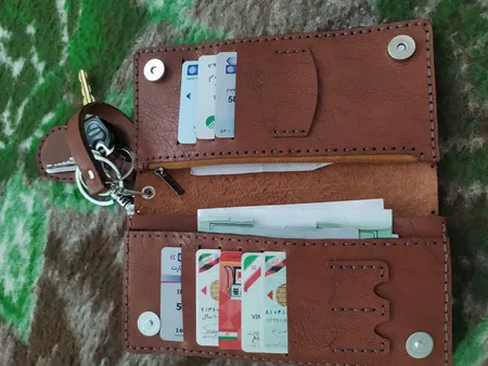 کیف پول مدل چند کاره