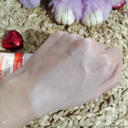 کرم ضدآفتاب بی‌رنگ مای SPF60 مدل Extreme Protection، مناسب پوست‌های نرمال تا خشک، حجم 50 میلی‌لیتر