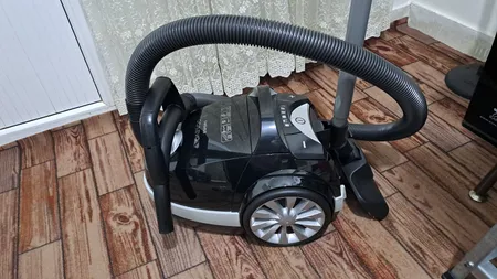 جاروبرقی 2100 وات دوو مدل DVC-S22G