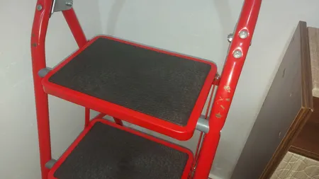 نردبان 4پله مدل کاراسان کد04