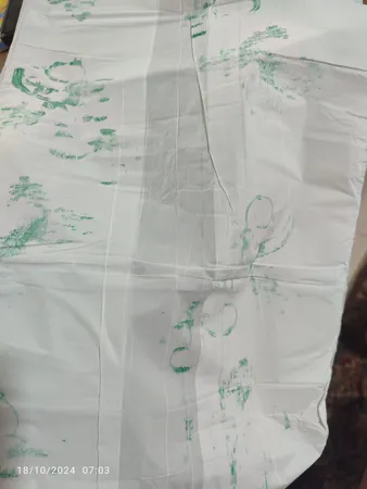 سفره یکبار مصرف طرح گل دار رول 50 متری مجموعه 2 عددی