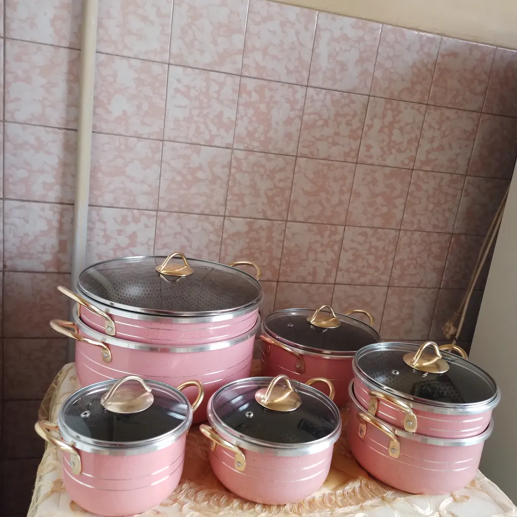 سرویس پخت و پز 14 پارچه هلنا طرح چدن مدل لانه زنبوری