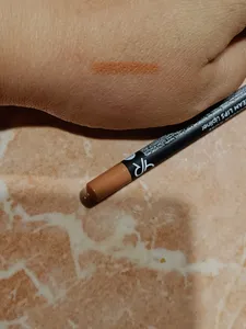 تجریه خرید مداد لب گلدن رز مدل DREAM شماره 501