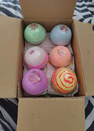 کوکتل نمک حمام اور مدل Mix Pedicure وزن 900 گرم بسته 9 عددی