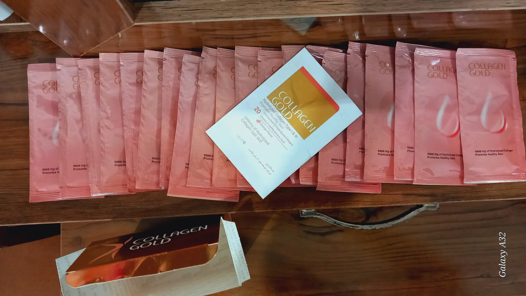 ساشه کلاژن گلد آدریان بسته 20 عددی