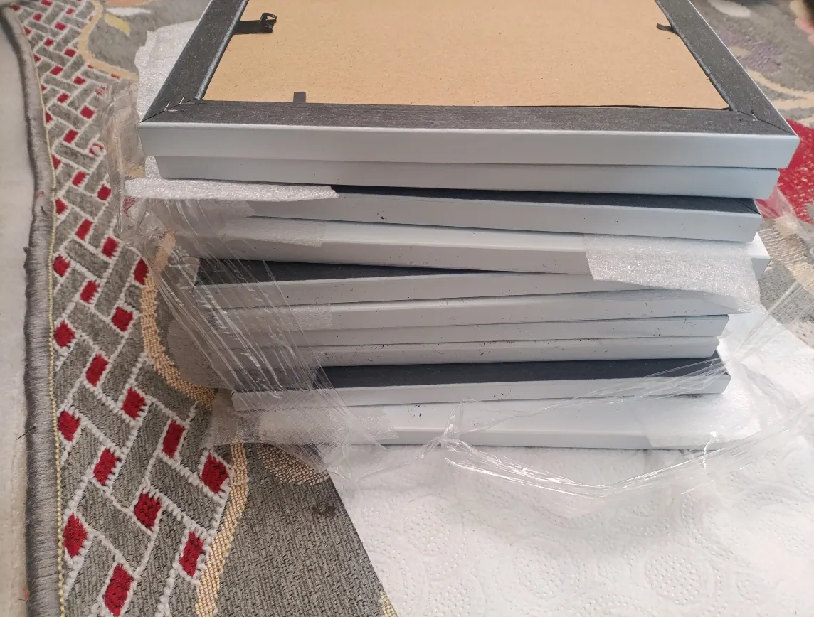 قاب عکس دیواری مدل 215 کد 1318 مجموعه 12 عددی