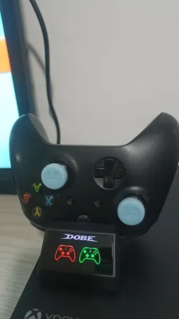 پایه شارژر دسته بازی ایکس باکس وان X / S دابی مدل TYX-19006