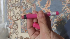 تجریه خرید رژ لب مدادی دونادیا شماره 08