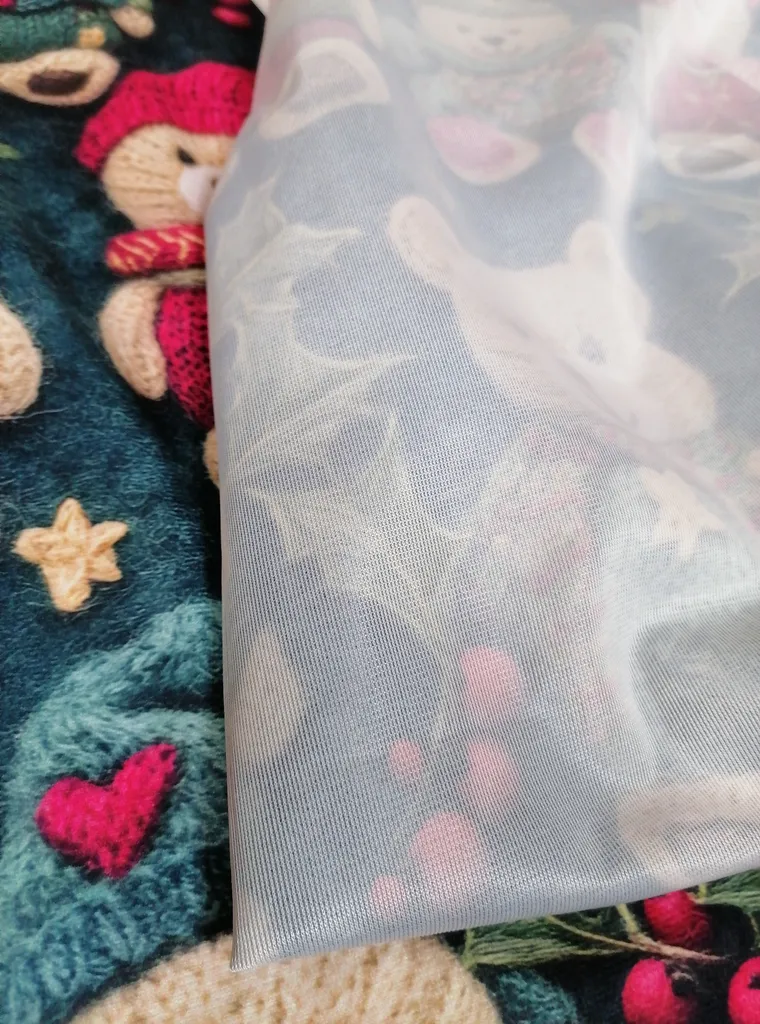 پارچه ملحفه عرض 1.5 متر پارچه باما طرح سه بعدی تدی زمستونی کد 5013484