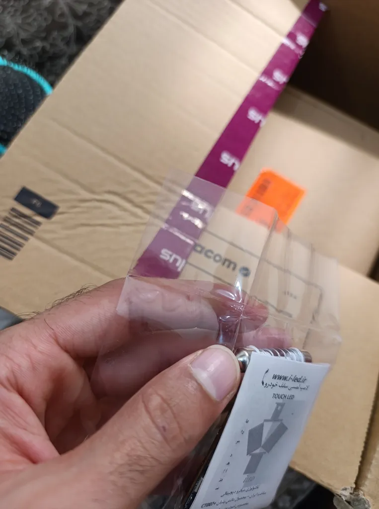 لامپ هوشمند ال ای دی لمسی سقف خودرو آی لد مدل +CT007 مناسب برای پراید