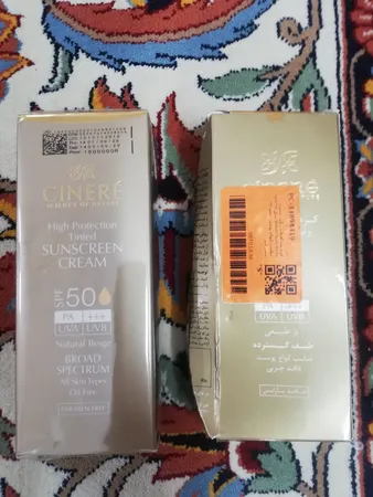 کرم ضدآفتاب رنگی سینره SPF50 مدل Broad Spectrum مناسب انواع پوست، حجم 50 میلی‌لیتر