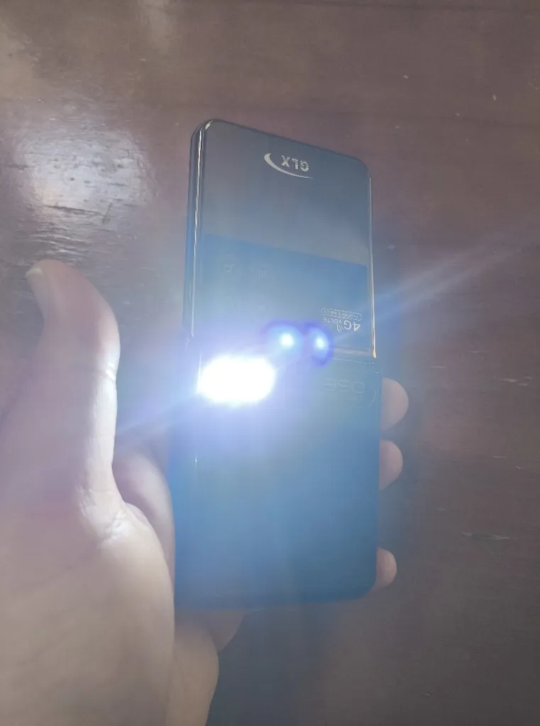 گوشی موبایل جی ال ایکس مدل Flip دو سیم کارت