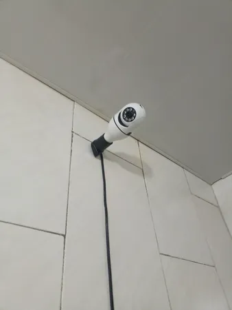 دوربین بیسیم مداربسته تحت شبکه مدل v380