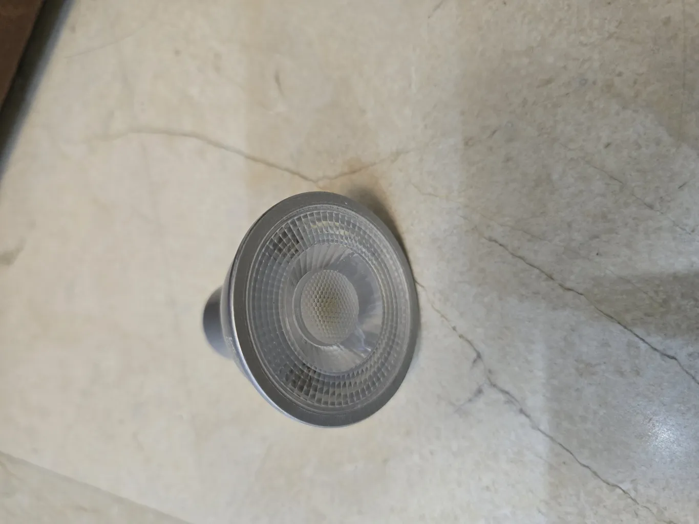 هالوژن ال ای دی 7 وات تی سو مدل سوزنی پایه GU 5.3 بسته 6 عددی