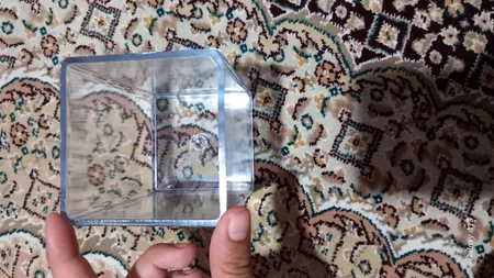 استند لوازم آرایشی مدل M