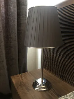 آباژور رومیزی مدل V014