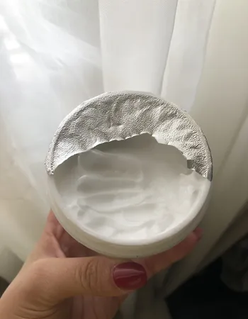 کرم مرطوب‌کننده نئودرم مدل Hydrosense حجم 150 میلی‌لیتر