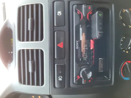 فرستنده صدا باسئوس مدل Qiyin AUX Car Bluetooth