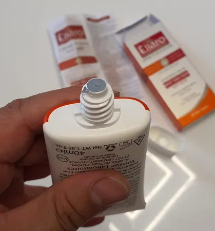 کرم ضد آفتاب و ضد لک بدون رنگ الارو SPF50 مدل Spot Solution محافظ UVA ،UVB، مناسب انواع پوست تحت لیسانس حجم 40 میلی‌لیتر