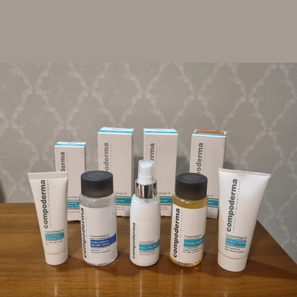 لوسیون مرطوب کننده کمپودرما مدل 001 حجم 50 میلی لیتر