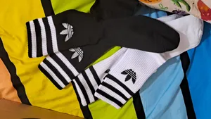 تجریه خرید جوراب ورزشی زنانه پاوین مدل سه خط مجموعه 2 عددی