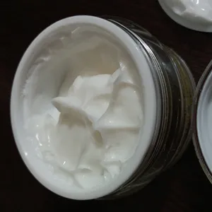 تجریه خرید کرم آبرسان فاربن مدل  جوانه گندم حجم 50 میلی لیتر