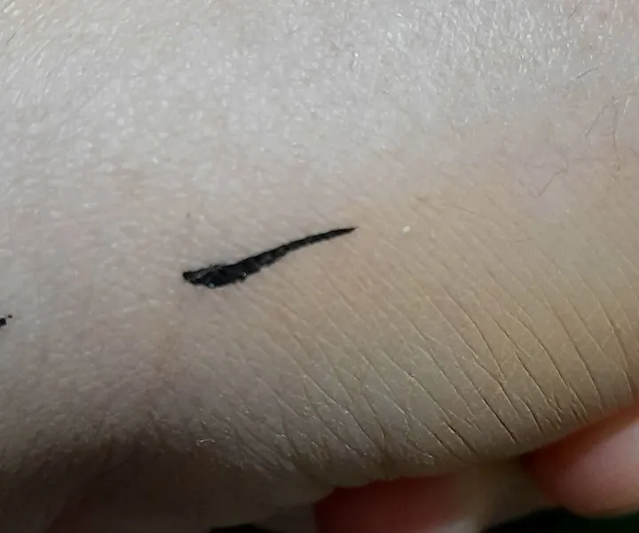 خط چشم یانگمی مدل ym9055