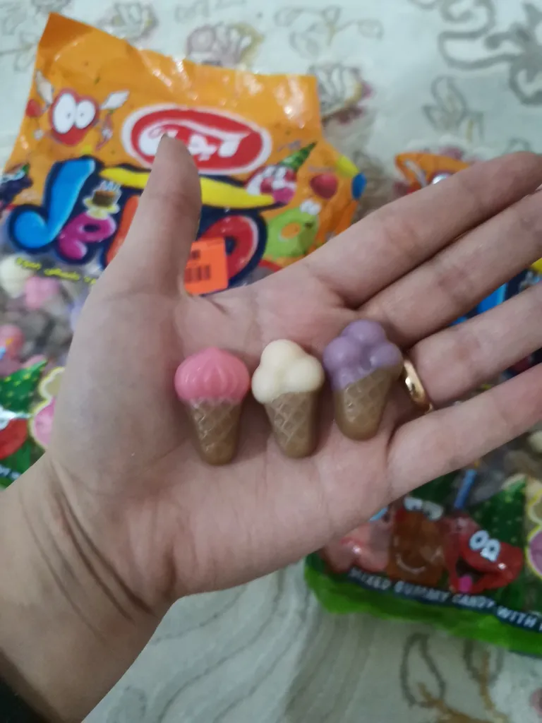 پاستیل بستنی قیفی آیدین - 1000 گرم