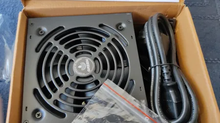 منبع تغذیه کامپیوتر گرین مدل GP450A-ECO Rev3.1